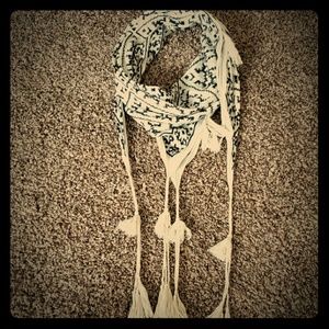 Womens Scarf with Tassles